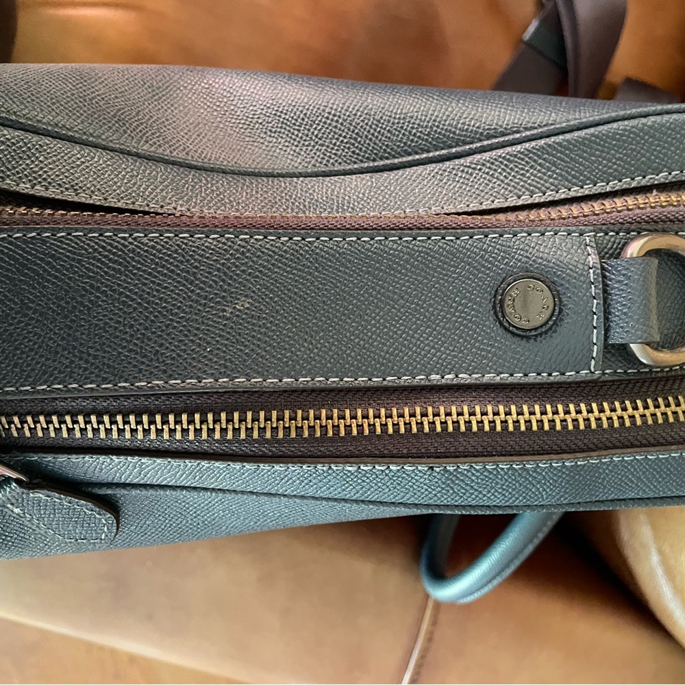 Gorgeous Coach Metropolitan Double Zip Business Case in pebble leather. - Picture 8 of 15